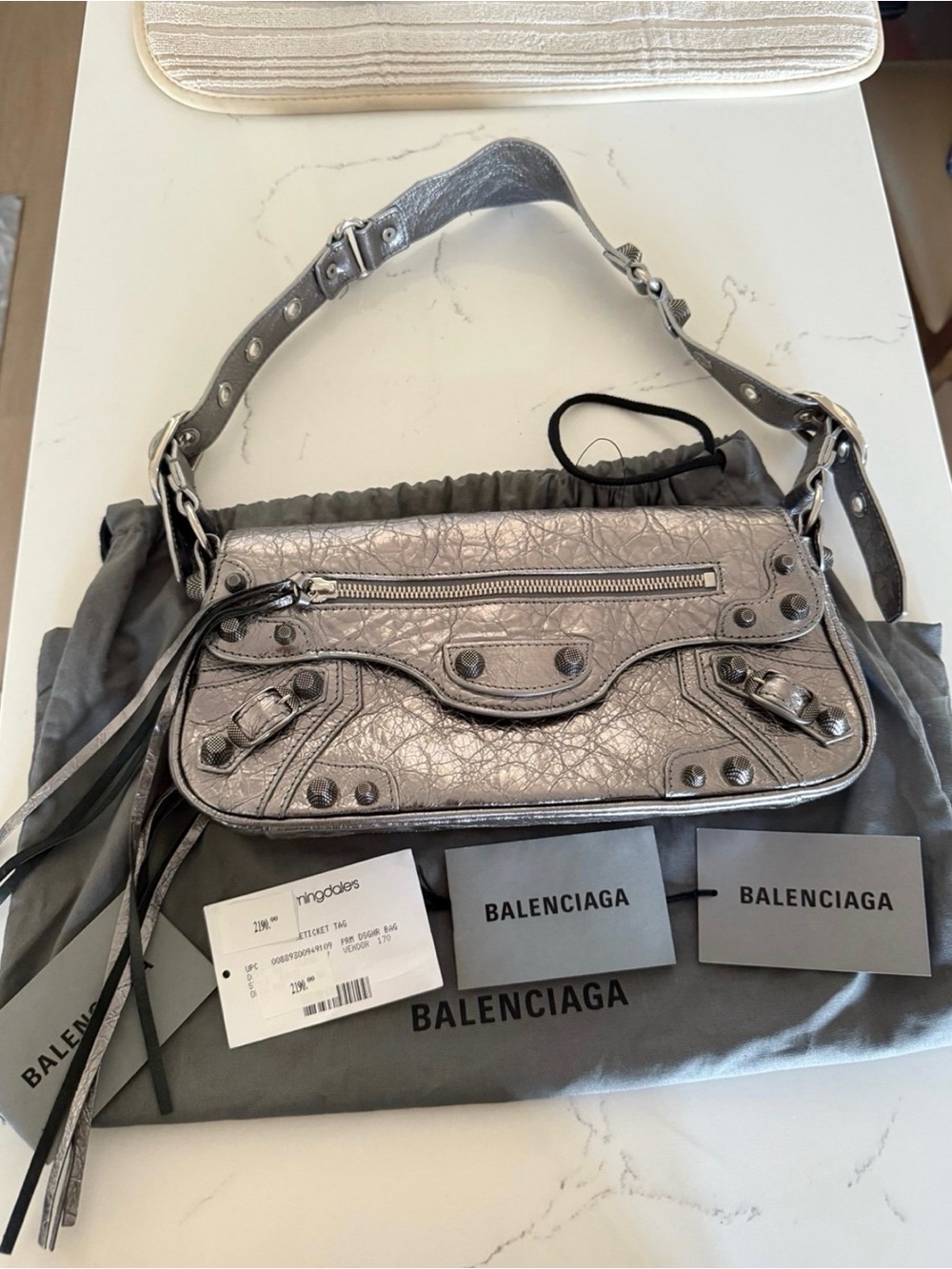 Balenciaga le cago sling bag